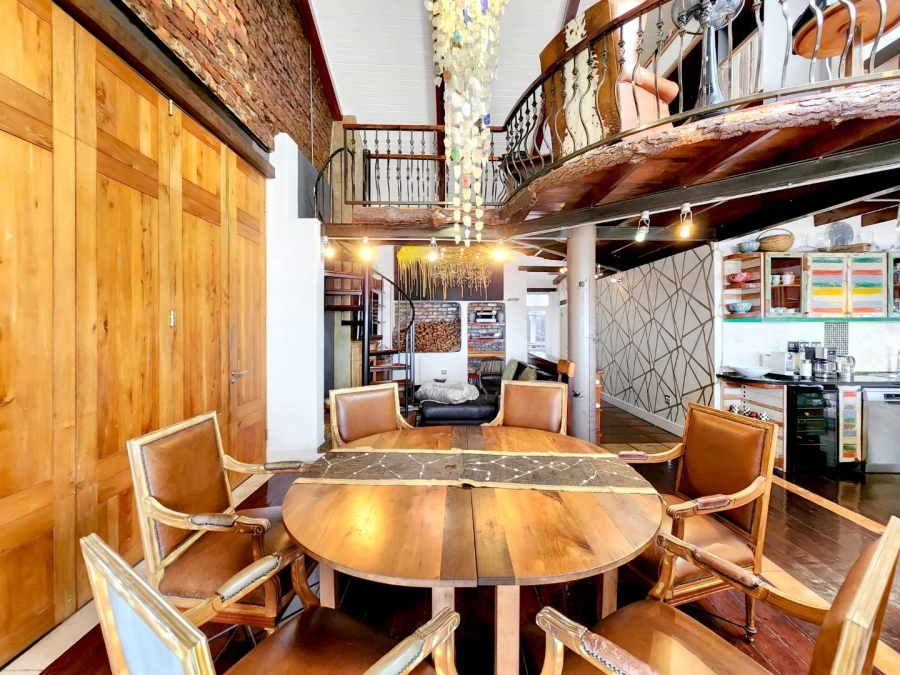 2 Bedroom Property for Sale in Sea Point Western Cape